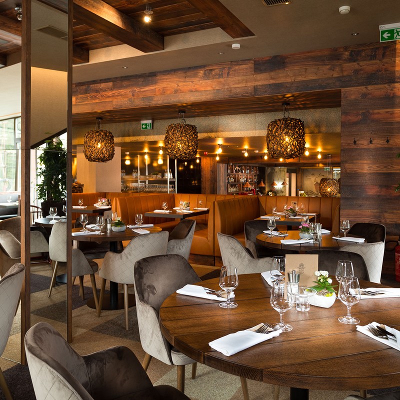 Čašník  Hotel Pošta**** 